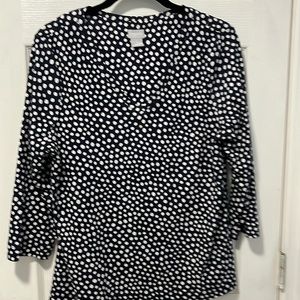 Three quarter sleeve top